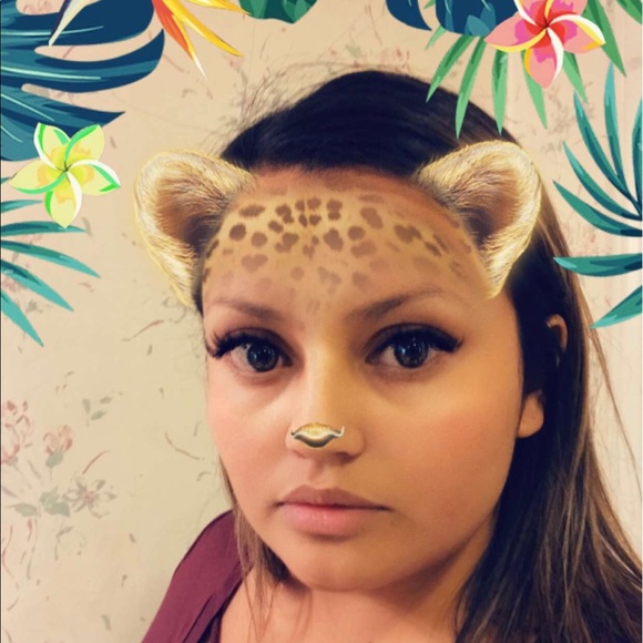 Profile Picture of Mayra Mata (@mrequena1) on Poshmark