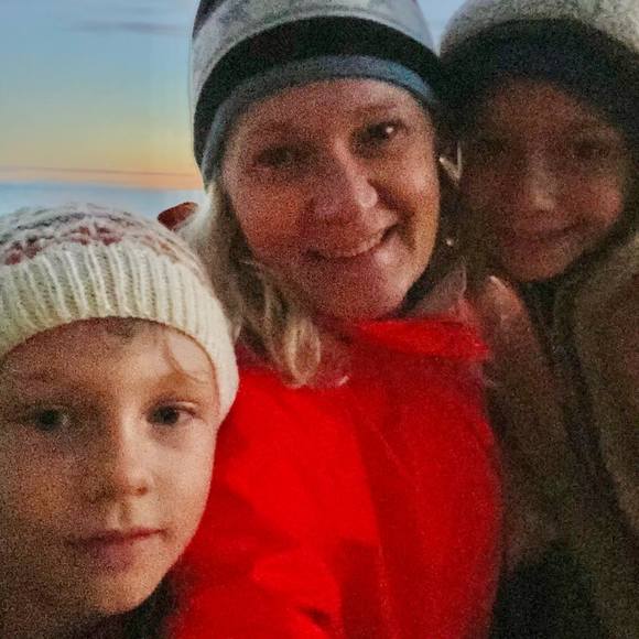 Profile Picture of Andrea Vander woude (@ajoykayak) on Poshmark