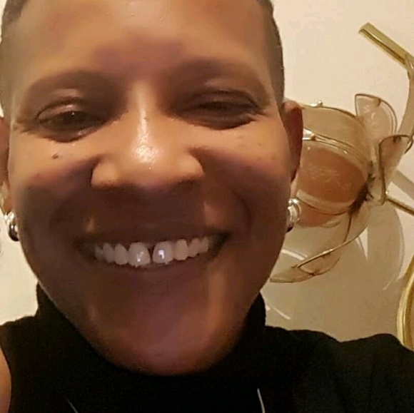 Profile Picture of Wanda Wilcox (@wansha) on Poshmark
