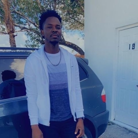 Profile Picture of Dorval Auguste (@dorvalauguste) on Poshmark