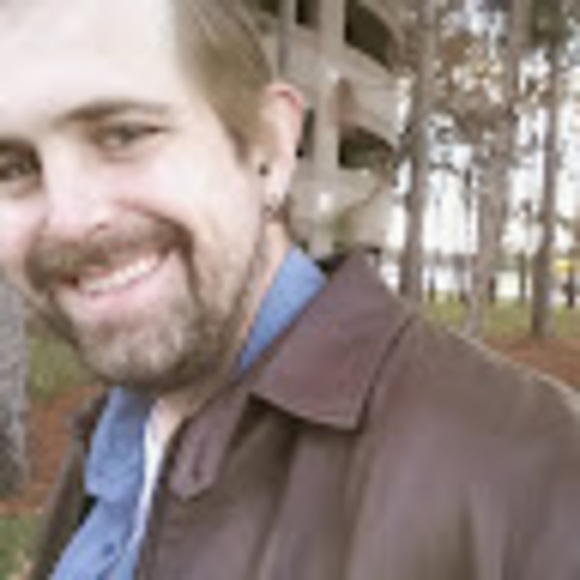 Profile Picture of Craig Schweitzer (@lovenotwar311) on Poshmark
