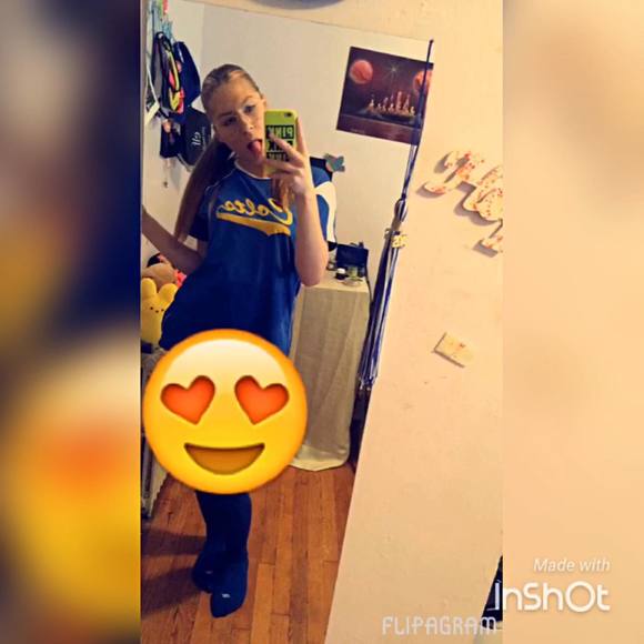 Profile Picture of Stefanie Schmidt (@stef0125) on Poshmark