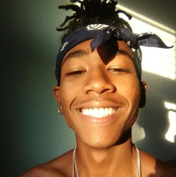 Profile Picture of Isaiah Patterson (@zaizai726) on Poshmark