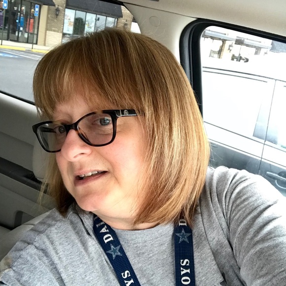 Profile Picture of Phyllis Long (@pl323) on Poshmark