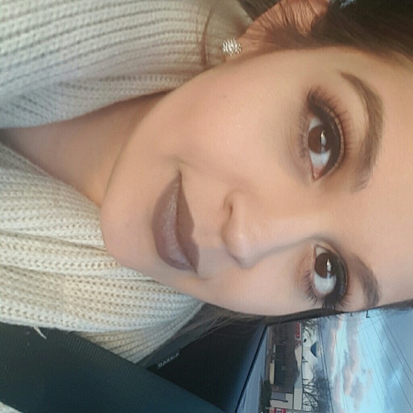 Profile Picture of Itzel Solis (@jrsmommah35) on Poshmark