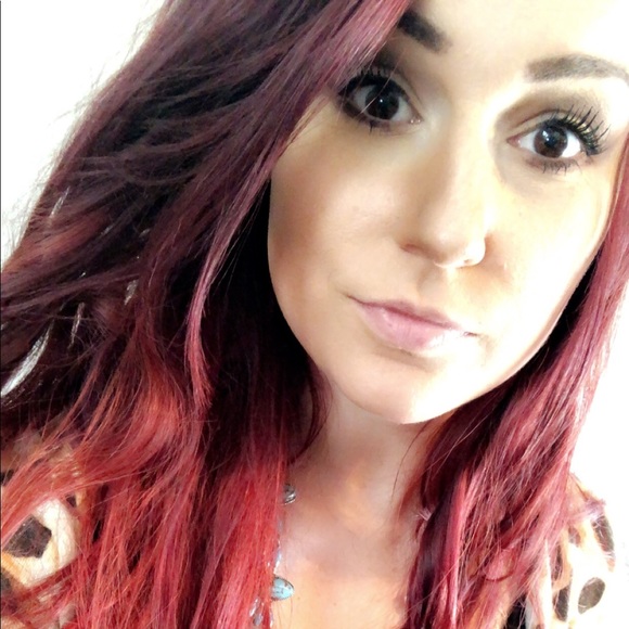 Profile Picture of Autumn Daugherty (@adaugherty13) on Poshmark