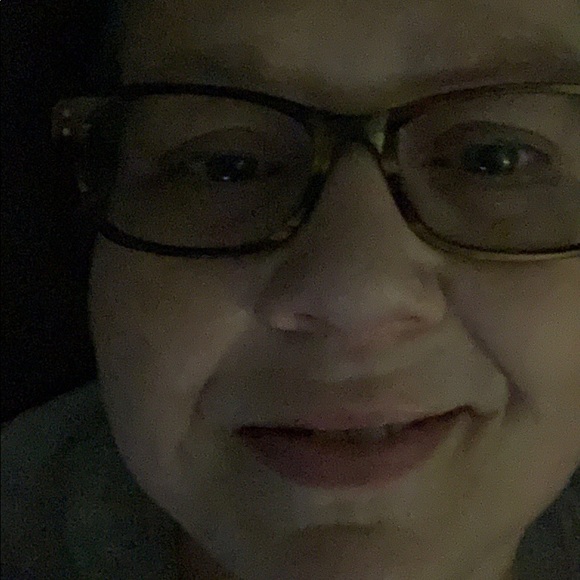 Profile Picture of Julie Bunch (@juliebunch2) on Poshmark