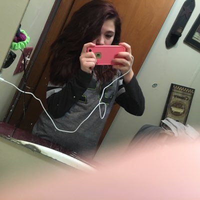 Profile Picture of Allison Darnell (@allisondarnell1) on Twitter