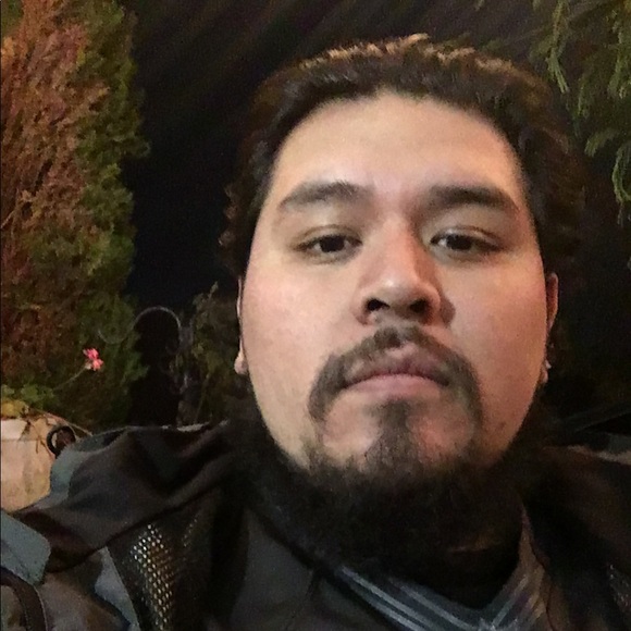 Profile Picture of George Reyes (@showtyme99) on Poshmark