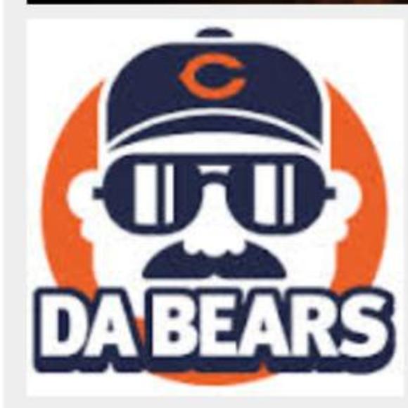 Profile Picture of Oscar Pintor (@oscarpintor) on Poshmark