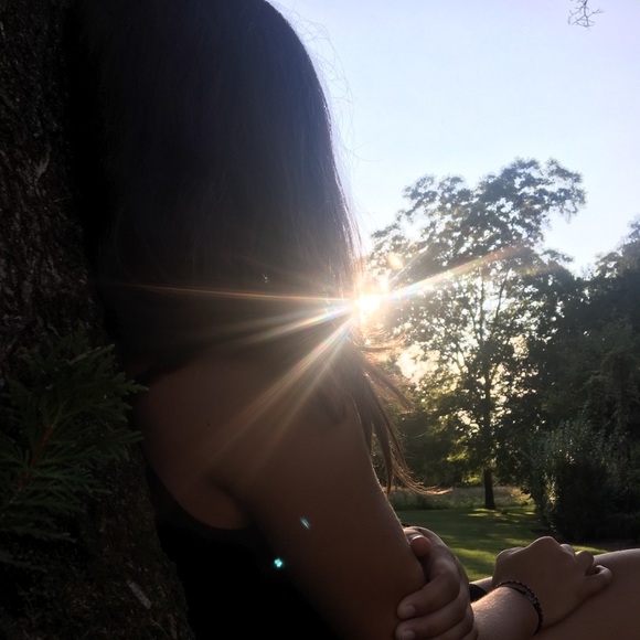 Profile Picture of Emily Vignieri (@emilyvignieri_) on Poshmark