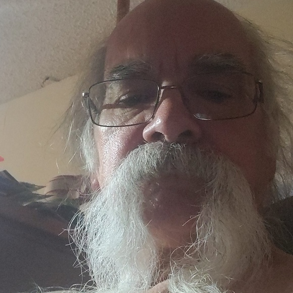 Profile Picture of Thomas Horton (@staciabrown589) on Poshmark