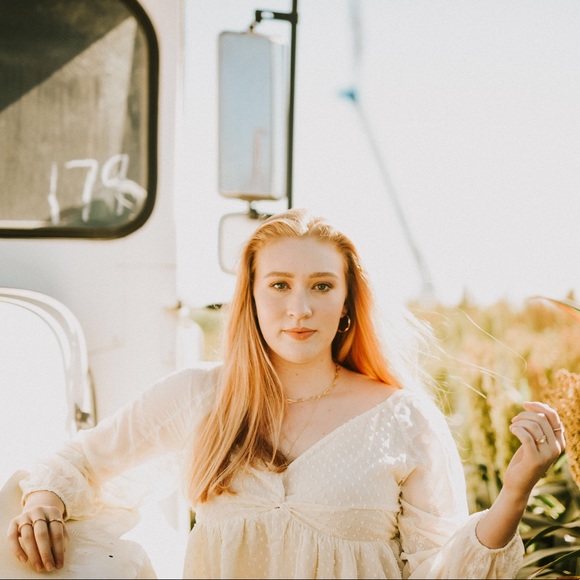 Profile Picture of Devon Hawkins (@closetofmind) on Poshmark