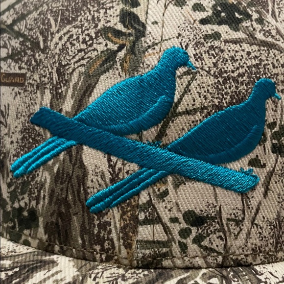 Profile Picture of Javier Salinas (@javiersalina372) on Poshmark