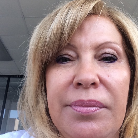 Profile Picture of Aina Kozakov (@dolinarose) on Poshmark