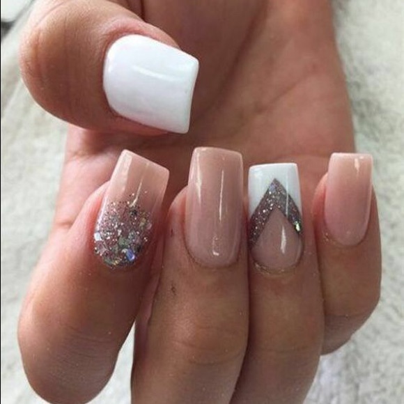 Profile Picture of Gonzalez Gonzalez (@yetzelgonzalez) on Poshmark