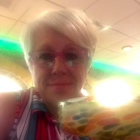 Profile Picture of Paula Wiley (@txwiley) on Poshmark