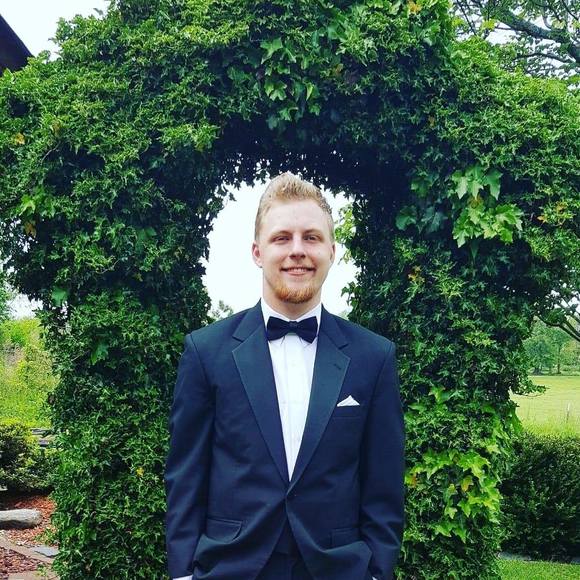 Profile Picture of Luke Laughter (@lukelaughter) on Poshmark