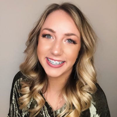 Profile Picture of Crystal Dawn (@crystalsuiter) on Twitter