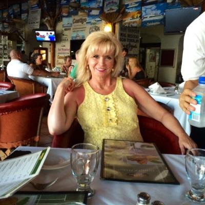 Profile Picture of Debra Reese (@debrareese1026) on Twitter