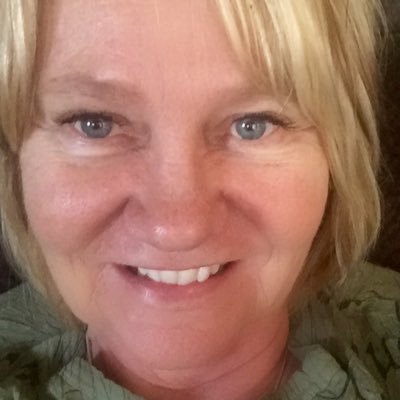 Profile Picture of Sue Carlton (@susankylec) on Twitter