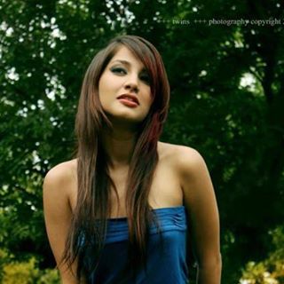 Profile Picture of Alina Singh (@Alina-Singh) on Facebook