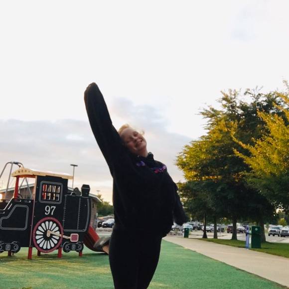 Profile Picture of Abigail Spychala (@abbyg5050) on Poshmark