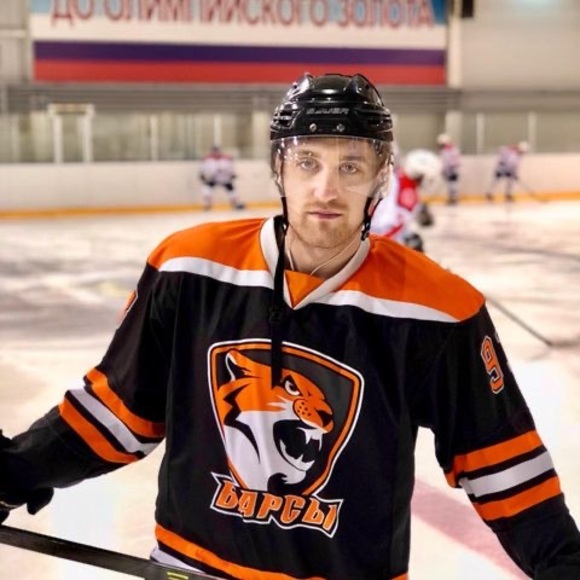 Profile Picture of Brandon Twaddle (@brandontwaddle) on Poshmark