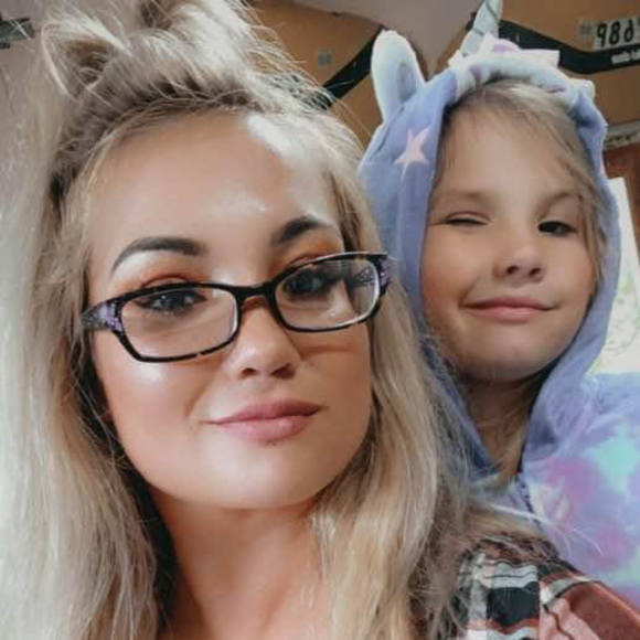 Profile Picture of Haley Humphrey (@haleyhumphrey) on Poshmark