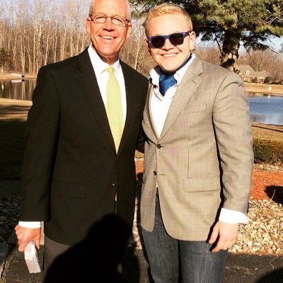 Profile Picture of Andrew Devries (@andrewdevries77) on Twitter
