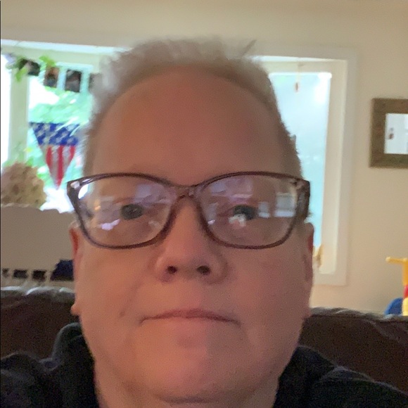 Profile Picture of Luann Hoffman (@luannhoffman63) on Poshmark