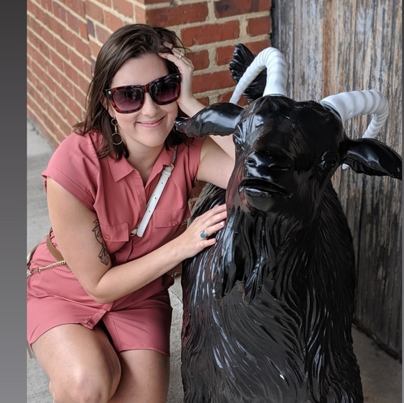 Profile Picture of Kirsten Rosati (@kirstenfox1321) on Poshmark