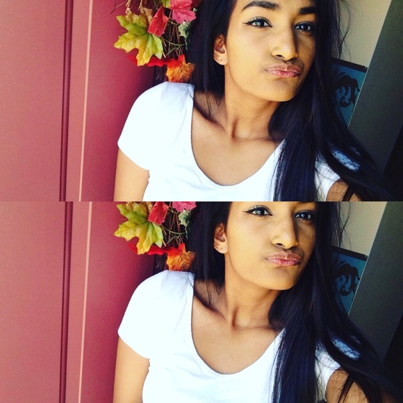 Profile Picture of Stacey Itwaru (@staceyitwaru) on Poshmark