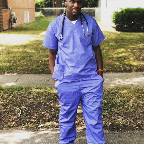 Profile Picture of Joshua Holmes (@joshua9224) on Poshmark