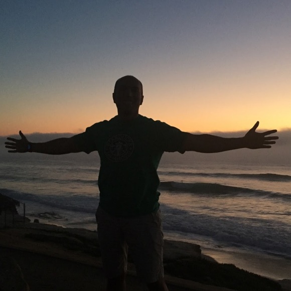 Profile Picture of Alex Jaramillo (@alexjarphone) on Poshmark