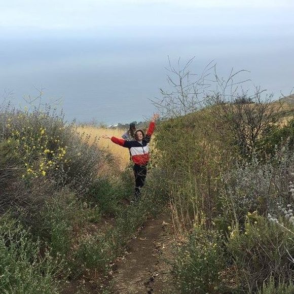 Profile Picture of Caitlin Mavromates (@caitlinmav) on Poshmark