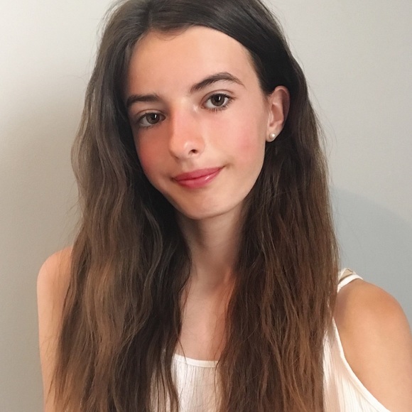 Profile Picture of Katrina Miletic (@katrinamiletic) on Poshmark
