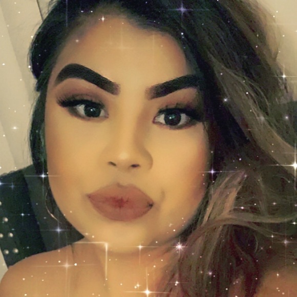 Profile Picture of Fabiola Sandoval (@fabbysc) on Poshmark