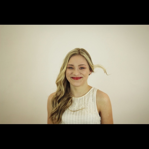 Profile Picture of Morgan Wiebold (@_morganlee_) on Poshmark