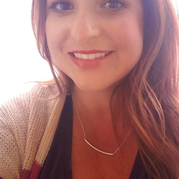 Profile Picture of Josie Foster (@josiefoster33) on Poshmark