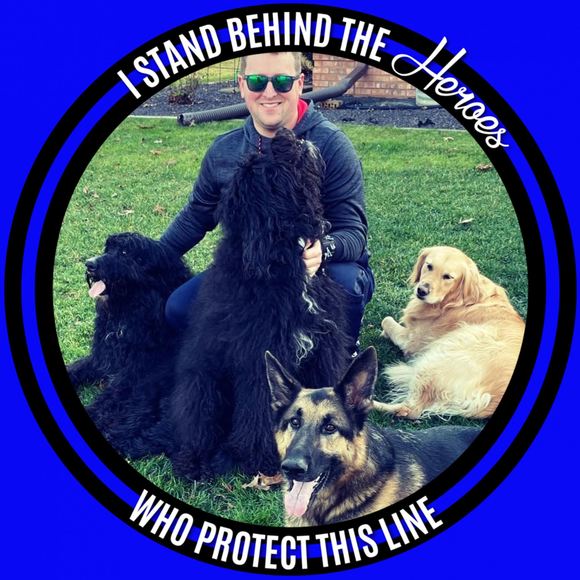 Profile Picture of Christopher Dodd (@cjdodd22) on Poshmark