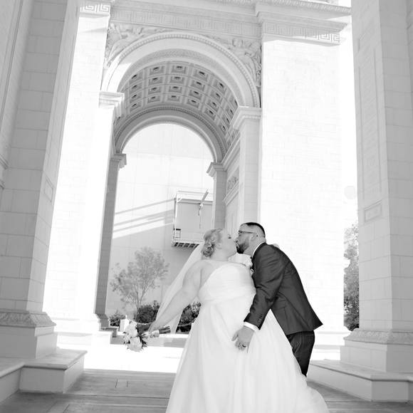 Profile Picture of Halley Moore (@buggid_2000) on Poshmark