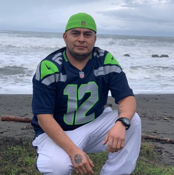 Profile Picture of Fernando Munoz (@fernandomuno246) on Poshmark