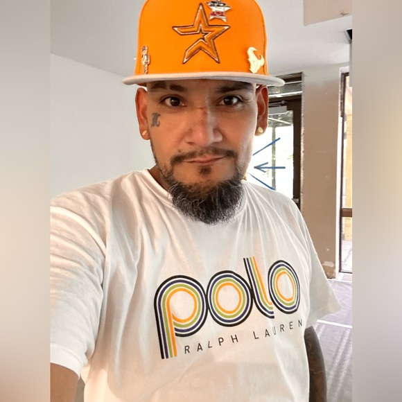 Profile Picture of Hugo Paredes (@hugoparedes126) on Poshmark