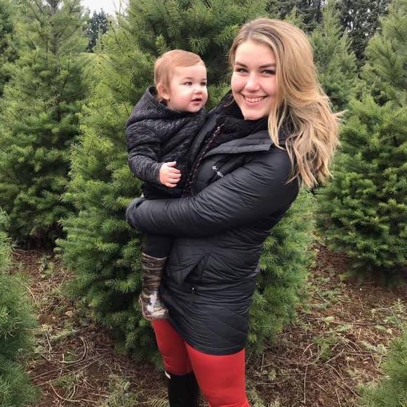 Profile Picture of Kaylee Pajak (@kaypajak23) on Poshmark