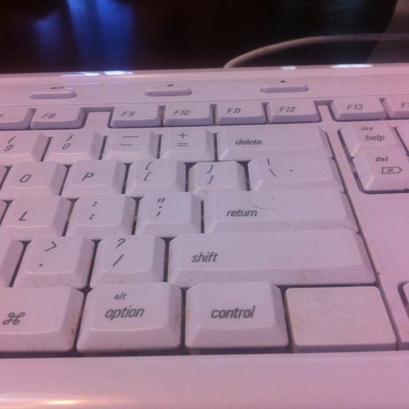 Profile Picture of Will Rodriguez (@mcwilly) on Poshmark