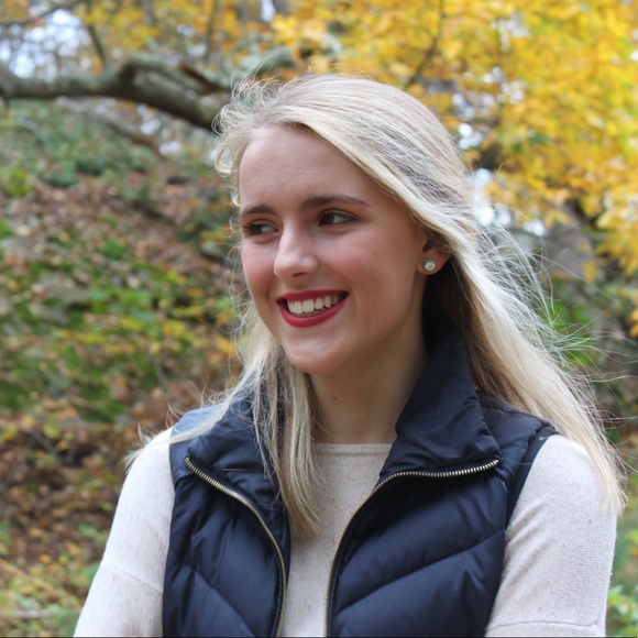 Profile Picture of Sophia Franklin (@sfranklin156) on Poshmark