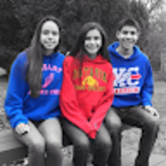 Profile Picture of Liz Ronzone (@theronzone5) on Poshmark