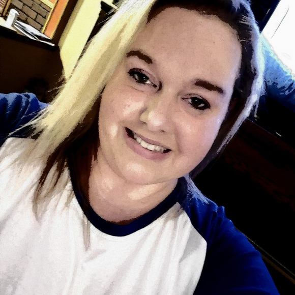 Profile Picture of April Watson-halterman (@aries25) on Poshmark