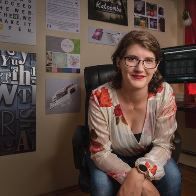 Profile Picture of Kimberly Burge  😸 (@KimJBurge) on Twitter